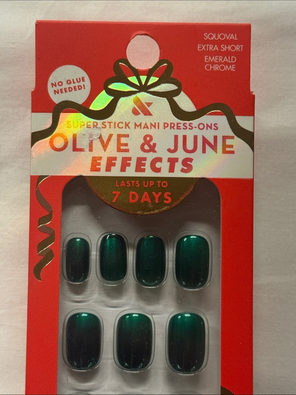 Olive and June Super Stick Mani Press On Nails in Emerald Chrome - Picture 5 of 9